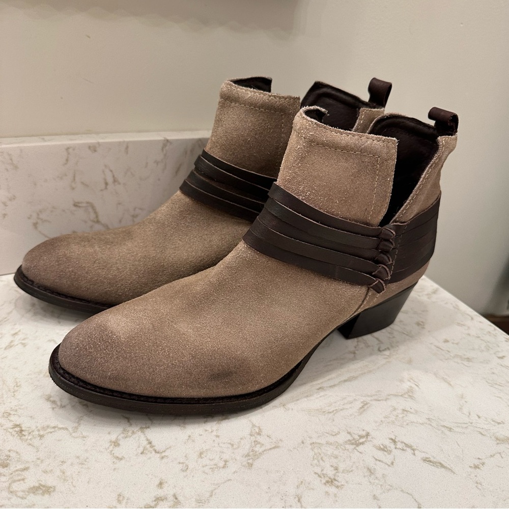 Diba Skyler Women’s Suede Bootie - 10 - Picture 8 of 14
